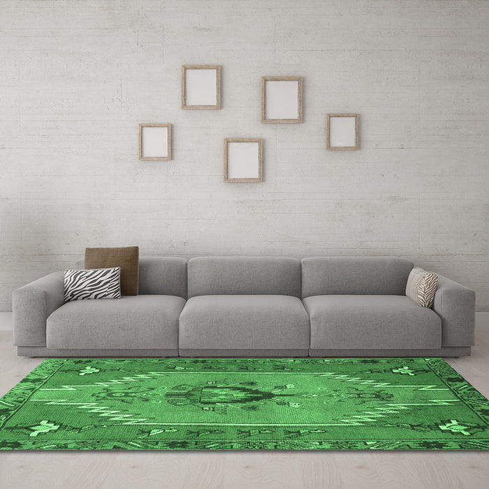 Machine Washable Persian Emerald Green Traditional Area Rugs in a Living Room,, wshtr4575emgrn