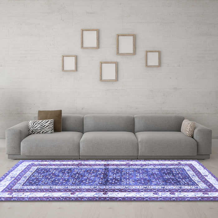 Machine Washable Persian Blue Traditional Rug in a Living Room, wshtr4576blu