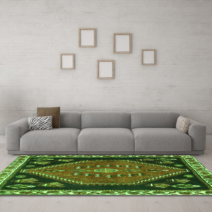 Machine Washable Persian Green Traditional Area Rugs in a Living Room,, wshtr4577grn