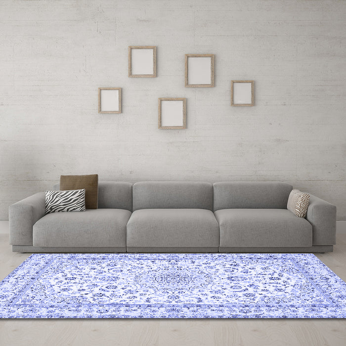 Machine Washable Persian Blue Traditional Rug in a Living Room, wshtr4581blu