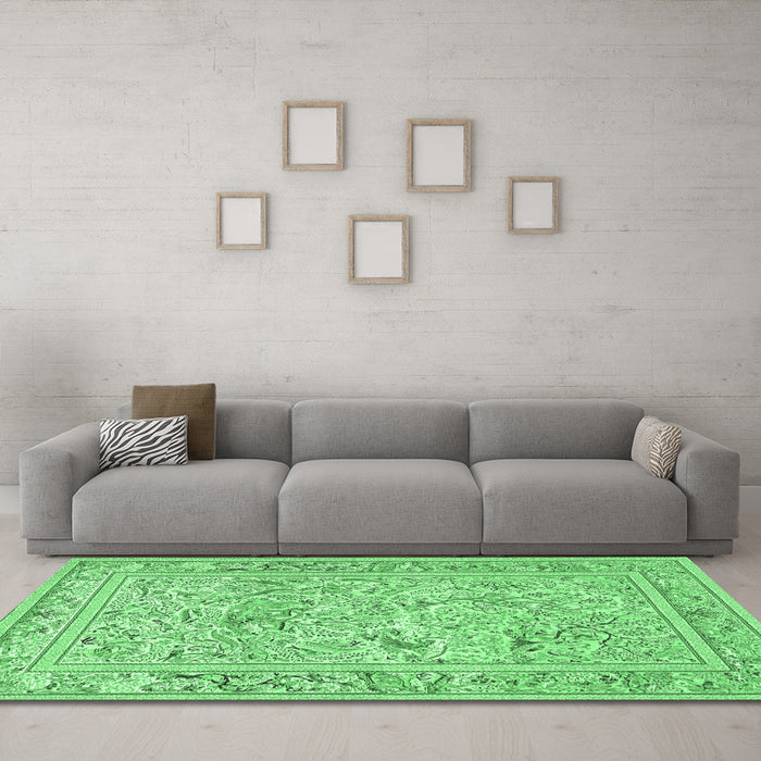 Machine Washable Animal Emerald Green Traditional Area Rugs in a Living Room,, wshtr4584emgrn