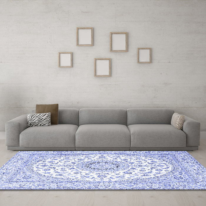 Machine Washable Medallion Blue Traditional Rug in a Living Room, wshtr4588blu