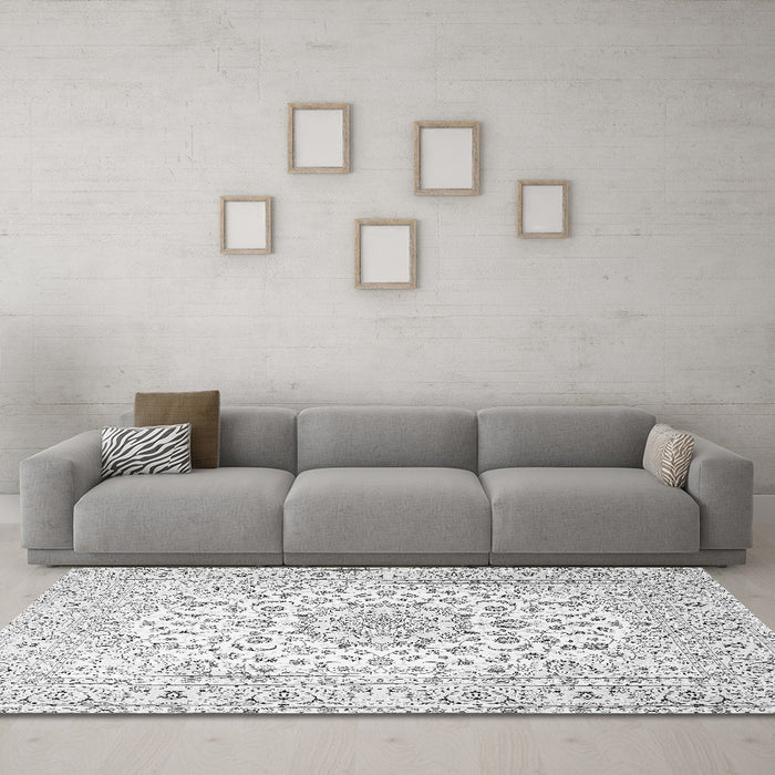 Machine Washable Medallion Gray Traditional Rug in a Living Room,, wshtr4590gry