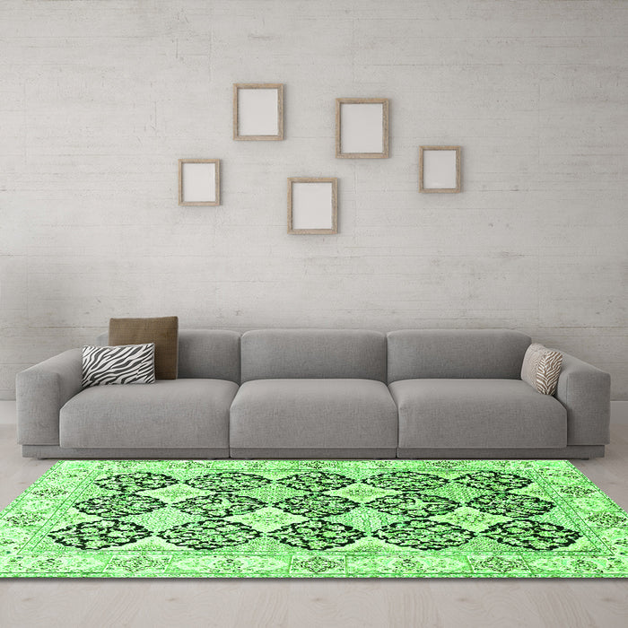 Machine Washable Persian Green Traditional Area Rugs in a Living Room,, wshtr4592grn