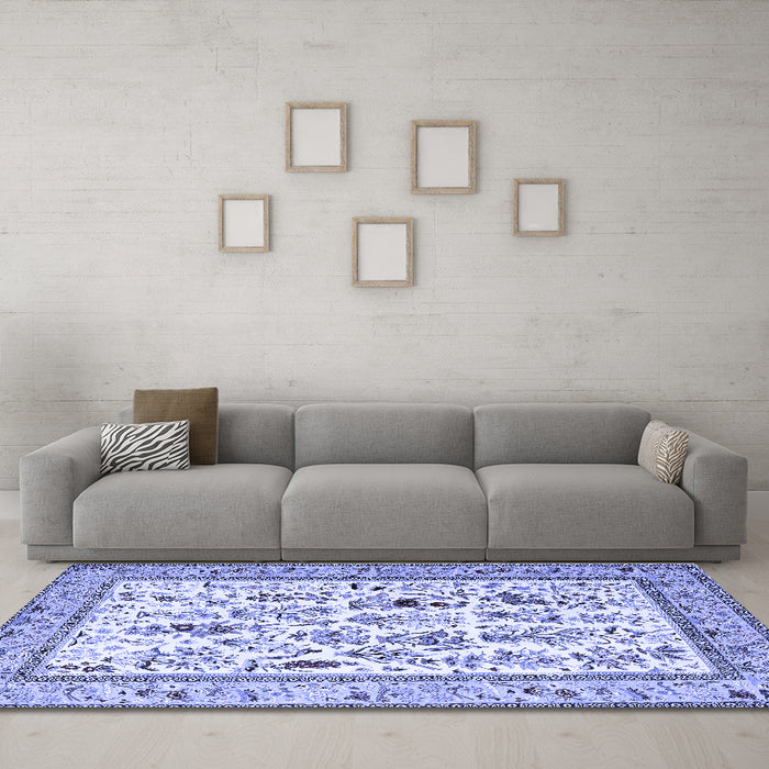 Machine Washable Persian Blue Traditional Rug in a Living Room, wshtr4594blu