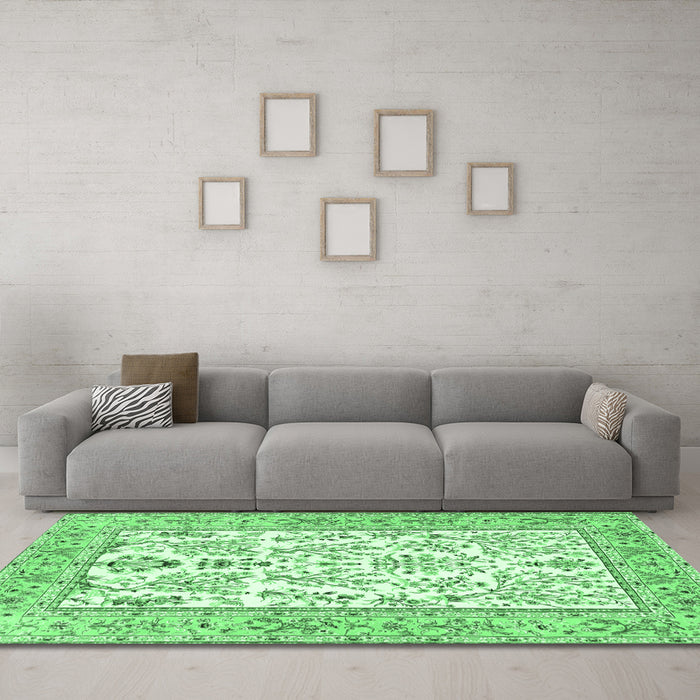 Machine Washable Persian Emerald Green Traditional Area Rugs in a Living Room,, wshtr4595emgrn