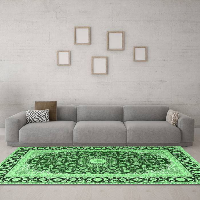 Machine Washable Persian Emerald Green Traditional Area Rugs in a Living Room,, wshtr4596emgrn
