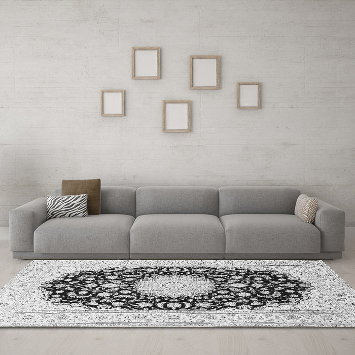 Machine Washable Medallion Gray Traditional Rug in a Living Room,, wshtr4599gry