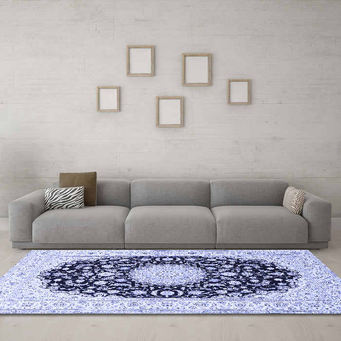 Machine Washable Medallion Blue Traditional Rug in a Living Room, wshtr4599blu