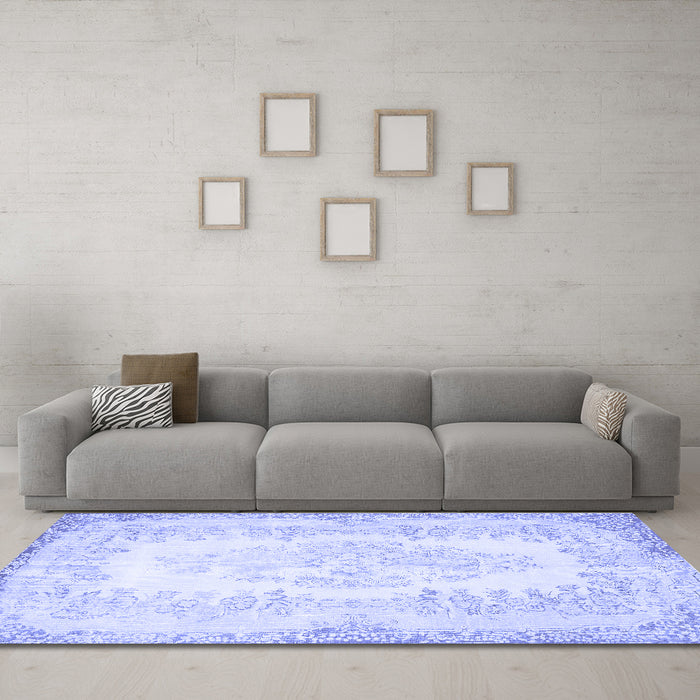 Machine Washable Persian Blue Traditional Rug in a Living Room, wshtr459blu