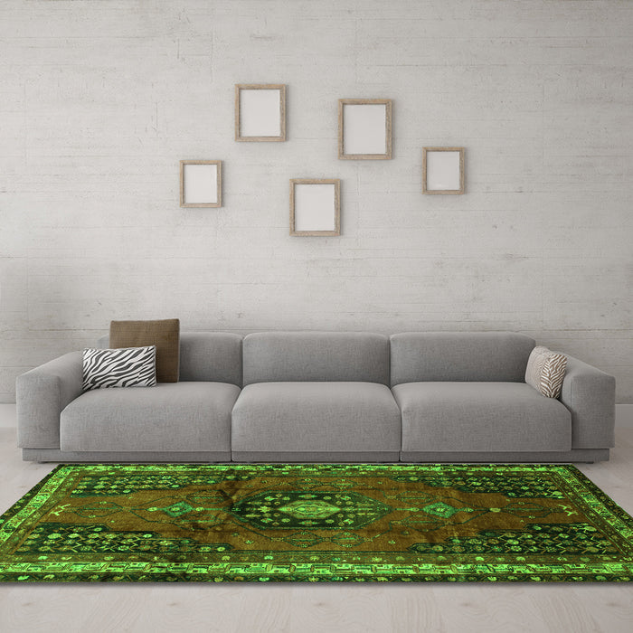 Machine Washable Persian Green Traditional Area Rugs in a Living Room,, wshtr45grn