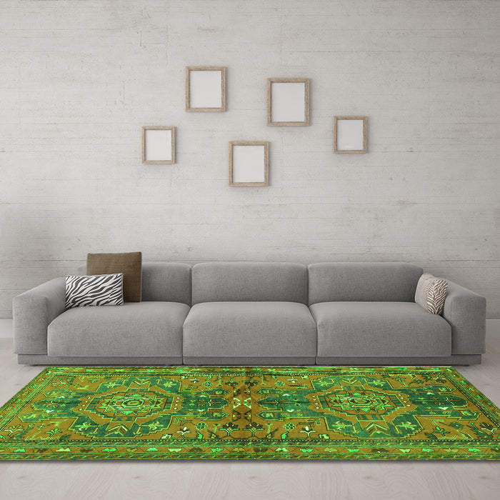 Machine Washable Persian Green Traditional Area Rugs in a Living Room,, wshtr4602grn