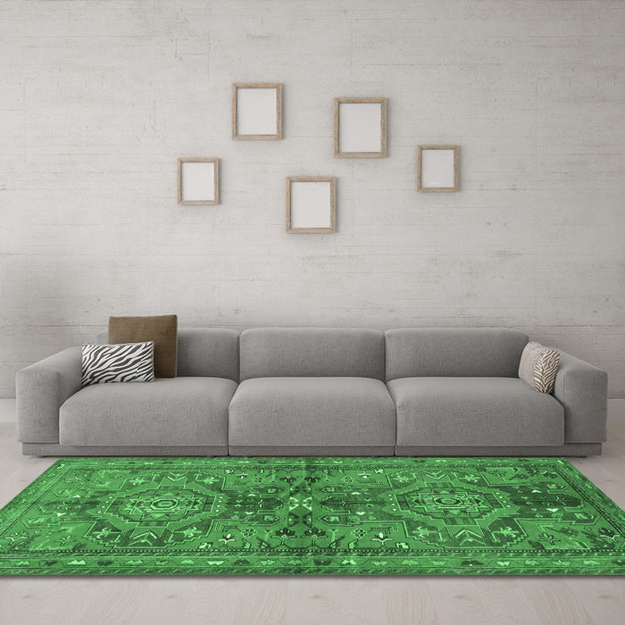 Machine Washable Persian Emerald Green Traditional Area Rugs in a Living Room,, wshtr4602emgrn