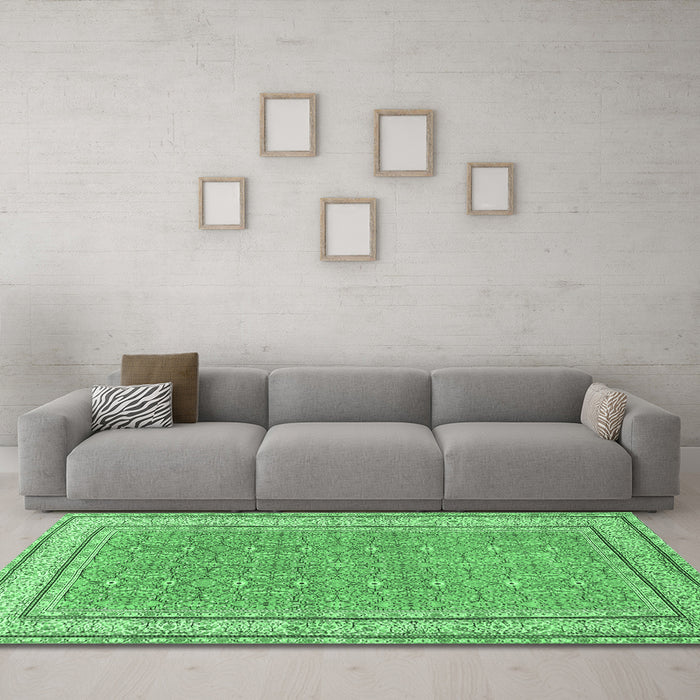 Machine Washable Oriental Emerald Green Traditional Area Rugs in a Living Room,, wshtr4604emgrn