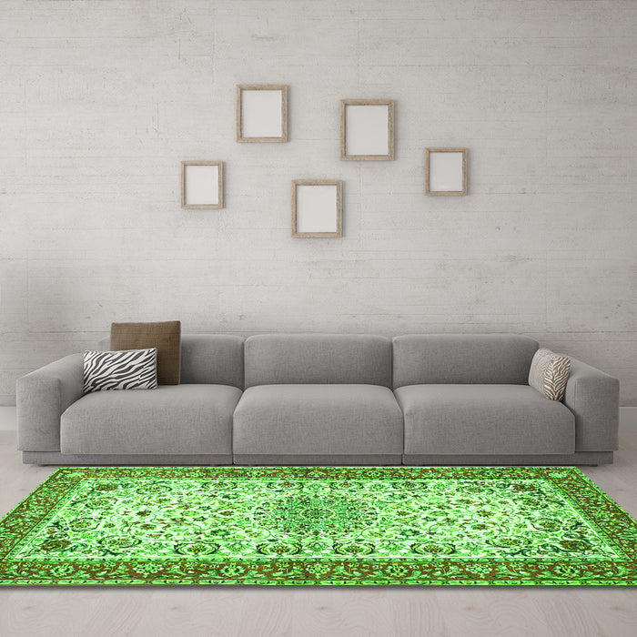 Machine Washable Persian Green Traditional Area Rugs in a Living Room,, wshtr4607grn