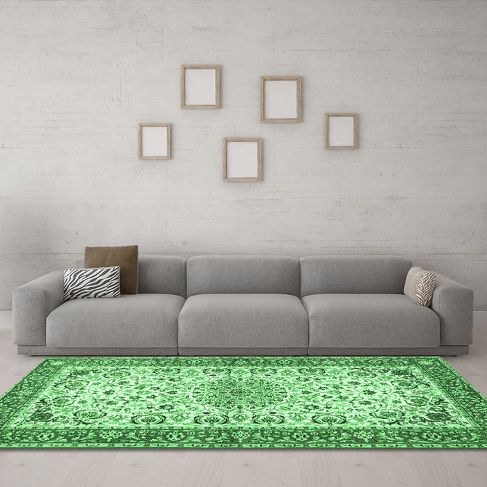 Machine Washable Persian Emerald Green Traditional Area Rugs in a Living Room,, wshtr4607emgrn