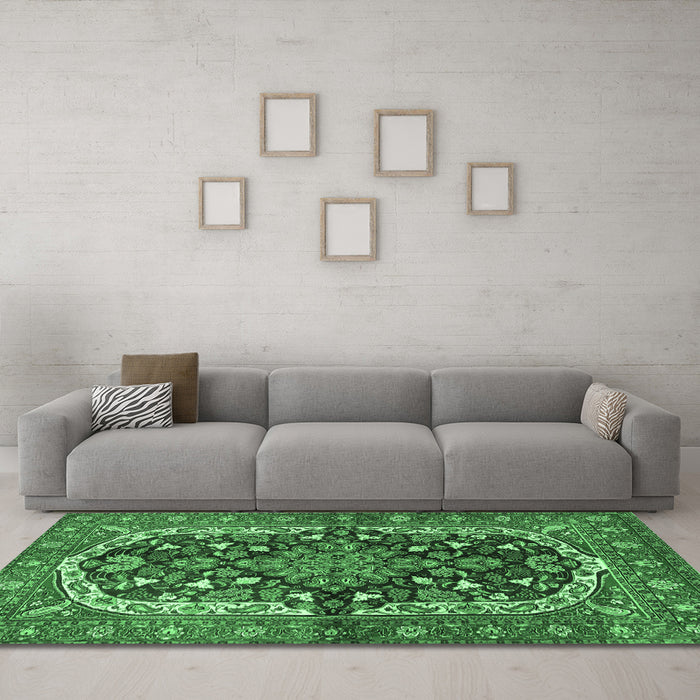 Machine Washable Persian Emerald Green Traditional Area Rugs in a Living Room,, wshtr4608emgrn