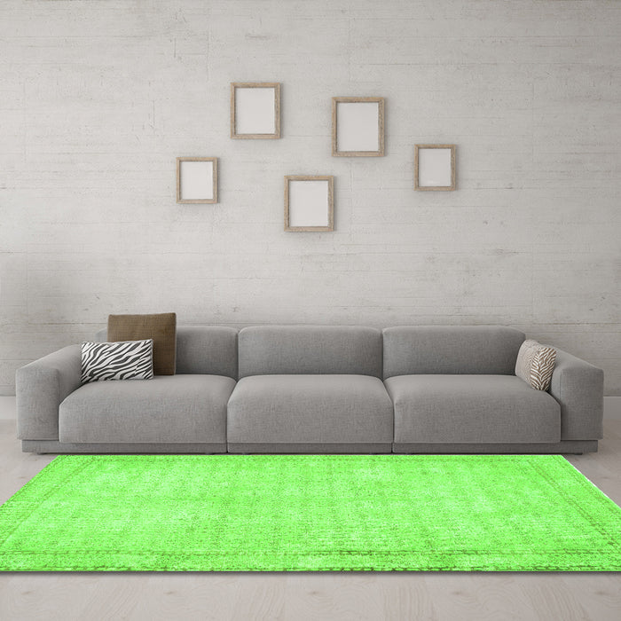 Machine Washable Persian Green Traditional Area Rugs in a Living Room,, wshtr460grn