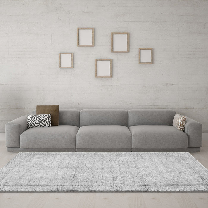 Machine Washable Persian Gray Traditional Rug in a Living Room,, wshtr460gry