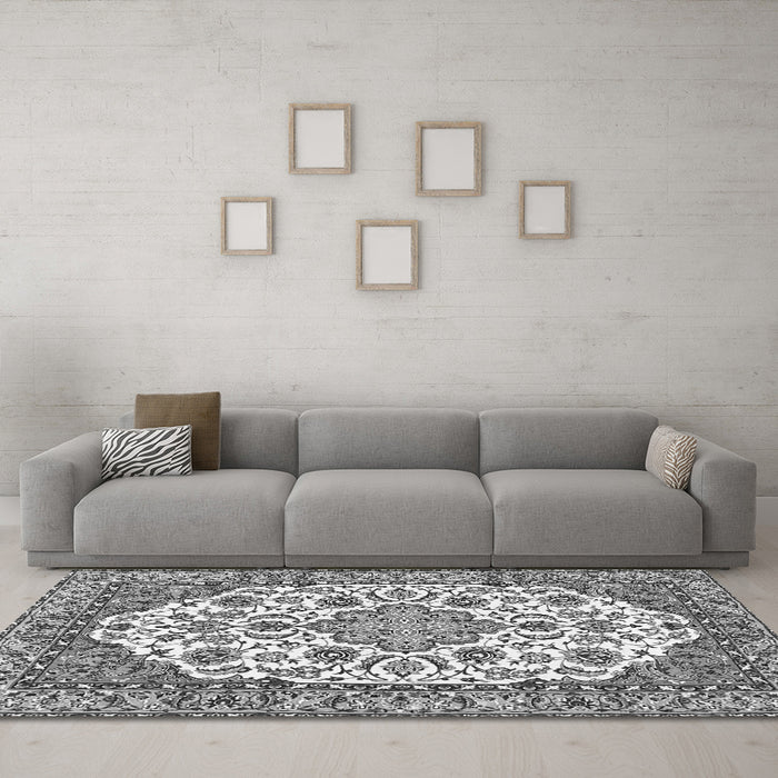 Machine Washable Medallion Gray Traditional Rug in a Living Room,, wshtr4612gry