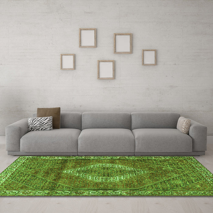 Machine Washable Medallion Green Traditional Area Rugs in a Living Room,, wshtr4614grn