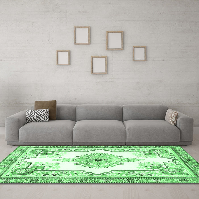 Machine Washable Medallion Emerald Green Traditional Area Rugs in a Living Room,, wshtr4615emgrn