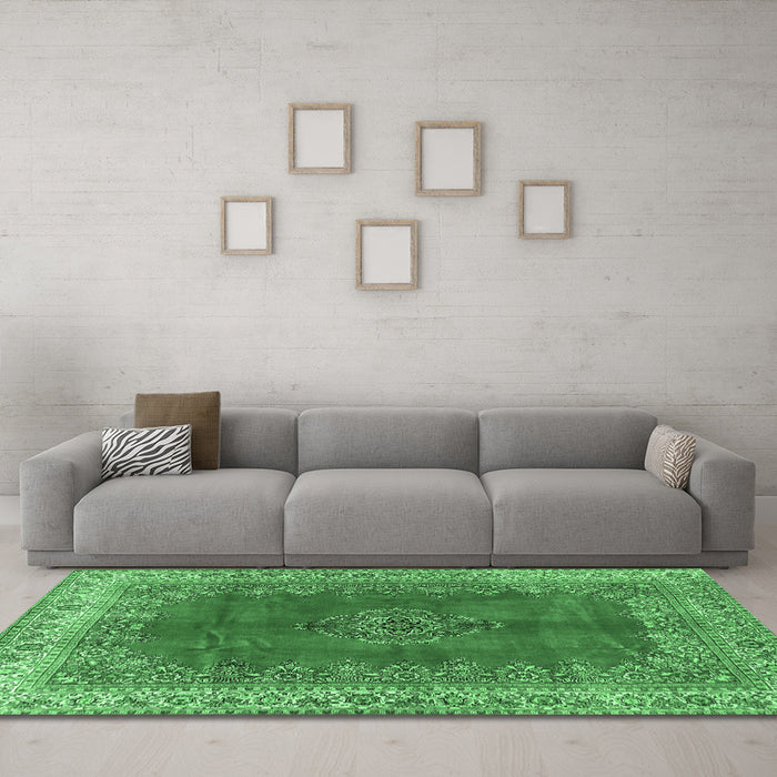 Machine Washable Medallion Emerald Green Traditional Area Rugs in a Living Room,, wshtr4617emgrn