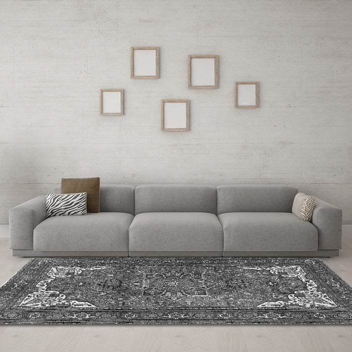 Machine Washable Persian Gray Traditional Rug in a Living Room,, wshtr4618gry