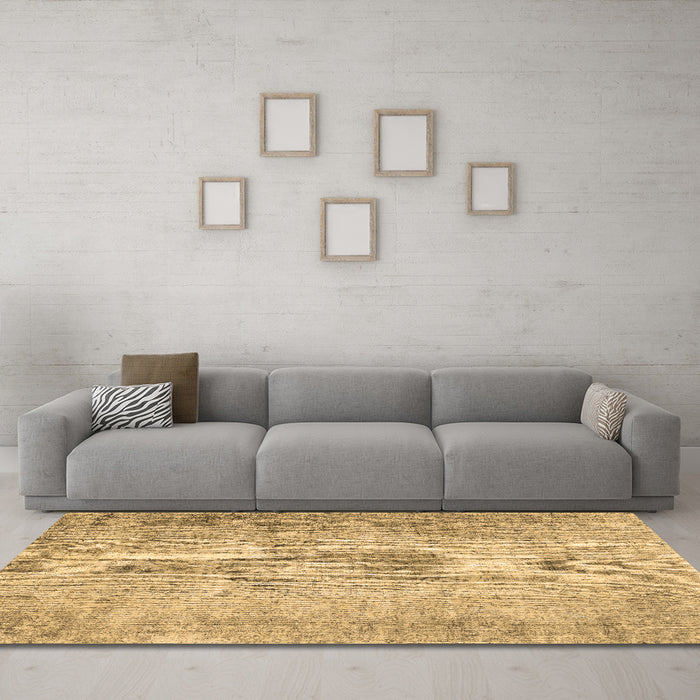 Machine Washable Persian Brown Traditional Rug in a Living Room,, wshtr461brn