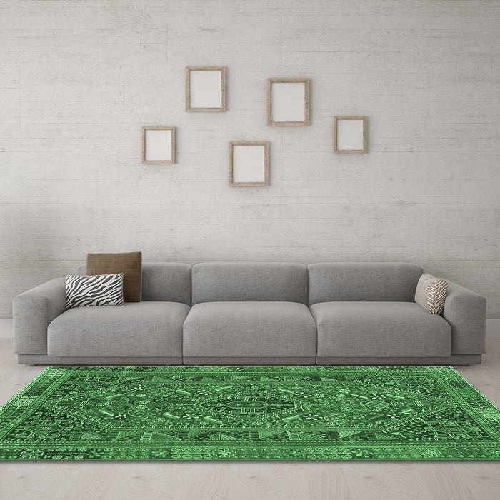 Machine Washable Persian Emerald Green Traditional Area Rugs in a Living Room,, wshtr4620emgrn