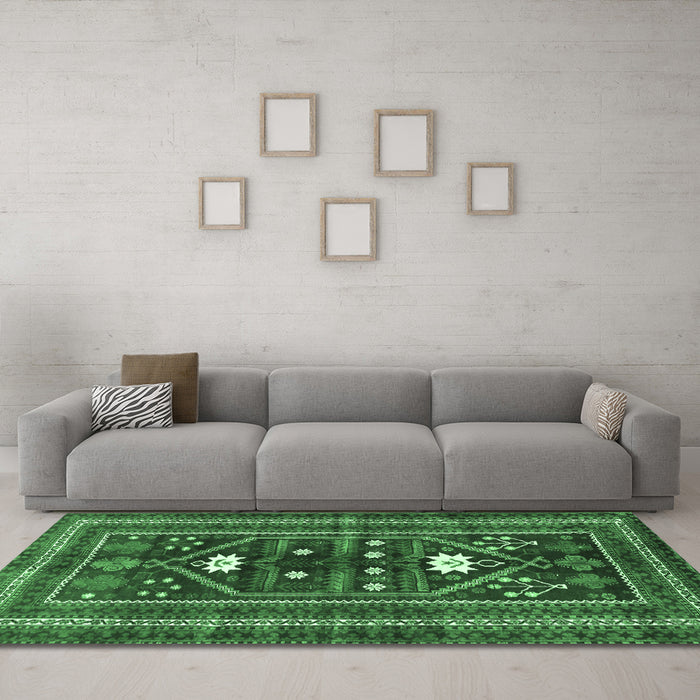 Machine Washable Persian Emerald Green Traditional Area Rugs in a Living Room,, wshtr4622emgrn