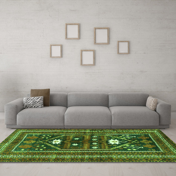 Machine Washable Persian Green Traditional Area Rugs in a Living Room,, wshtr4622grn