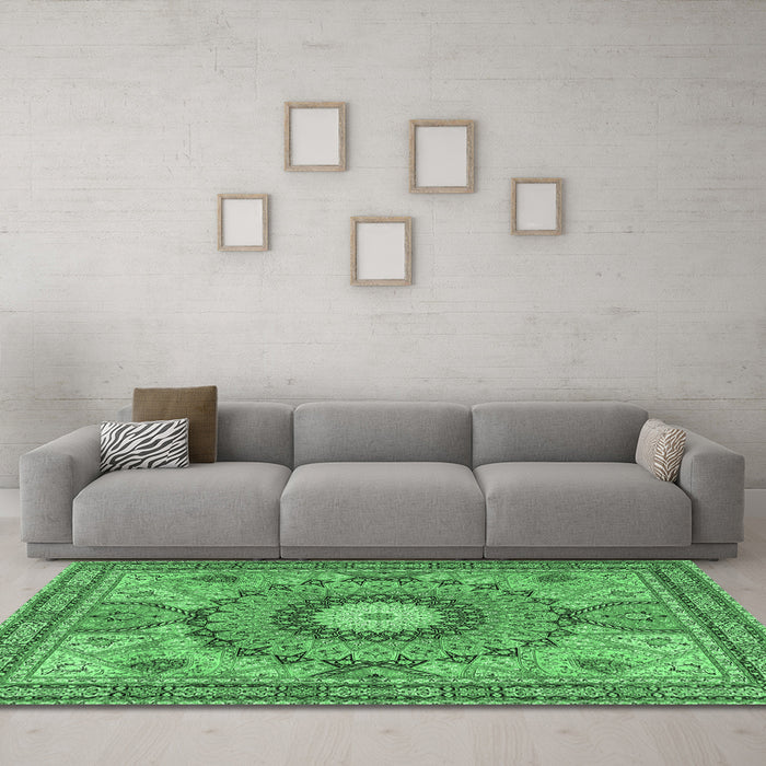 Machine Washable Medallion Emerald Green Traditional Area Rugs in a Living Room,, wshtr4629emgrn