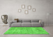 Machine Washable Persian Green Traditional Area Rugs in a Living Room,, wshtr462grn