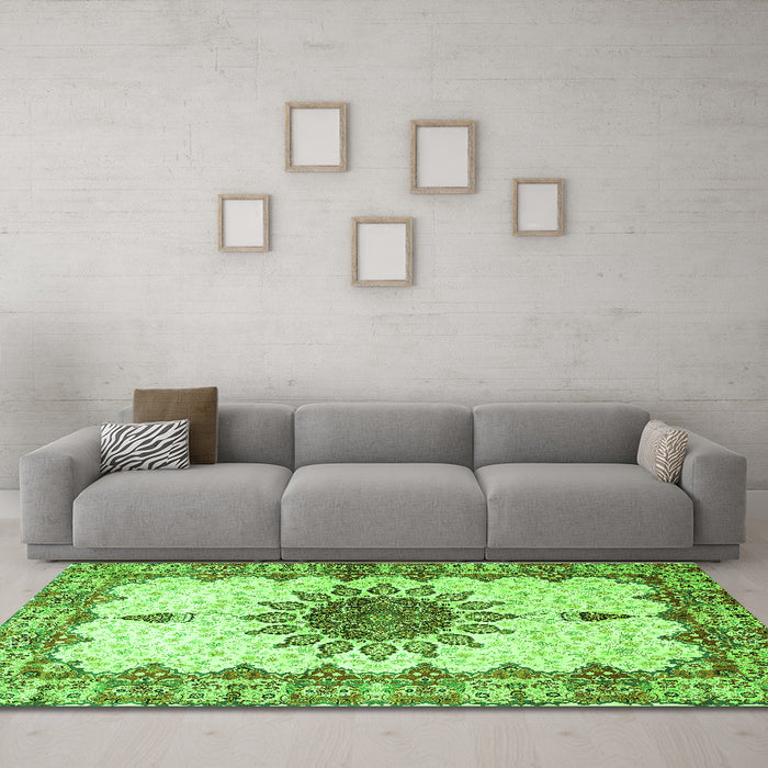Machine Washable Medallion Green Traditional Area Rugs in a Living Room,, wshtr4631grn