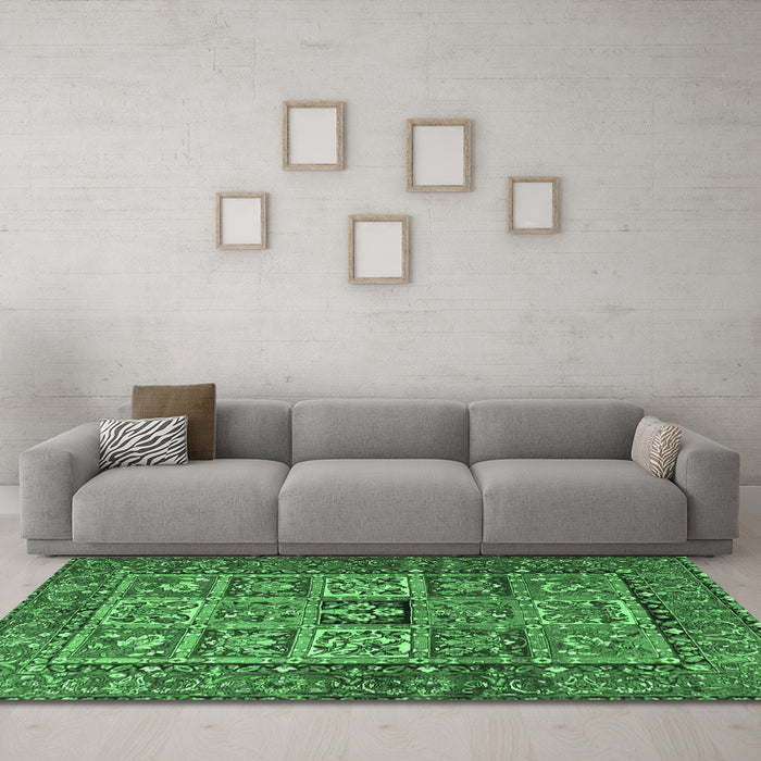 Machine Washable Animal Emerald Green Traditional Area Rugs in a Living Room,, wshtr4632emgrn