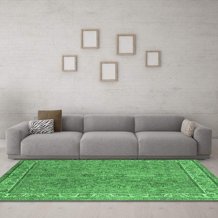 Machine Washable Persian Emerald Green Traditional Area Rugs in a Living Room,, wshtr4634emgrn