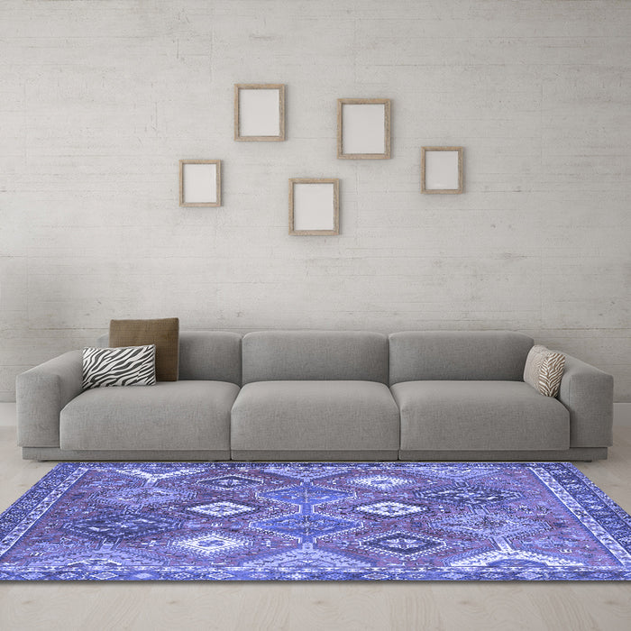 Machine Washable Persian Blue Traditional Rug in a Living Room, wshtr4635blu