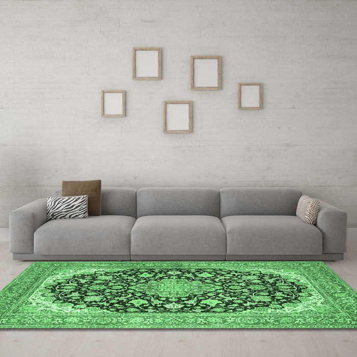 Machine Washable Medallion Emerald Green Traditional Area Rugs in a Living Room,, wshtr4645emgrn
