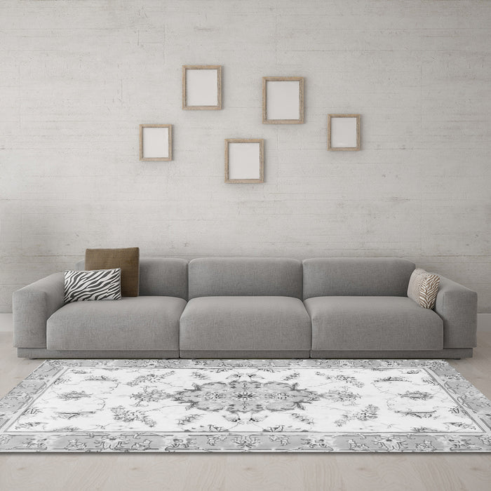 Machine Washable Medallion Gray Traditional Rug in a Living Room,, wshtr4646gry