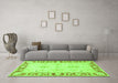 Machine Washable Persian Green Traditional Area Rugs in a Living Room,, wshtr4647grn