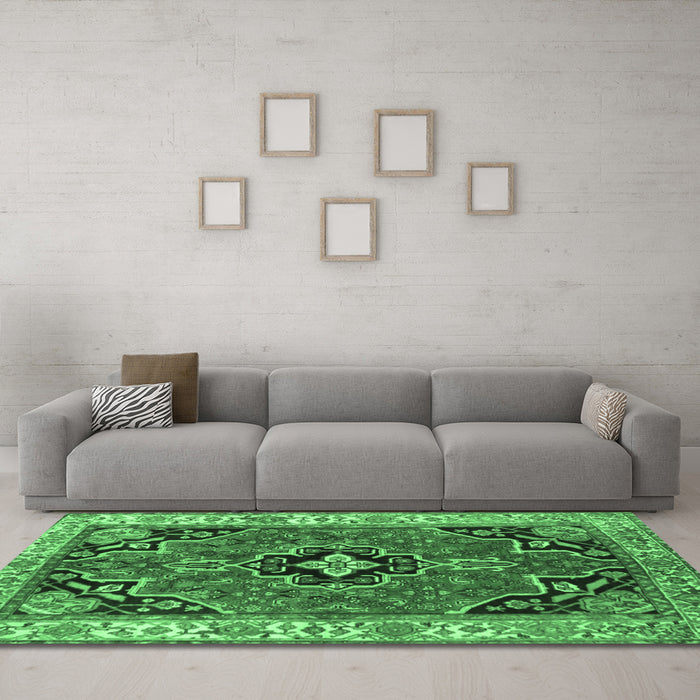 Machine Washable Oriental Emerald Green Traditional Area Rugs in a Living Room,, wshtr4651emgrn