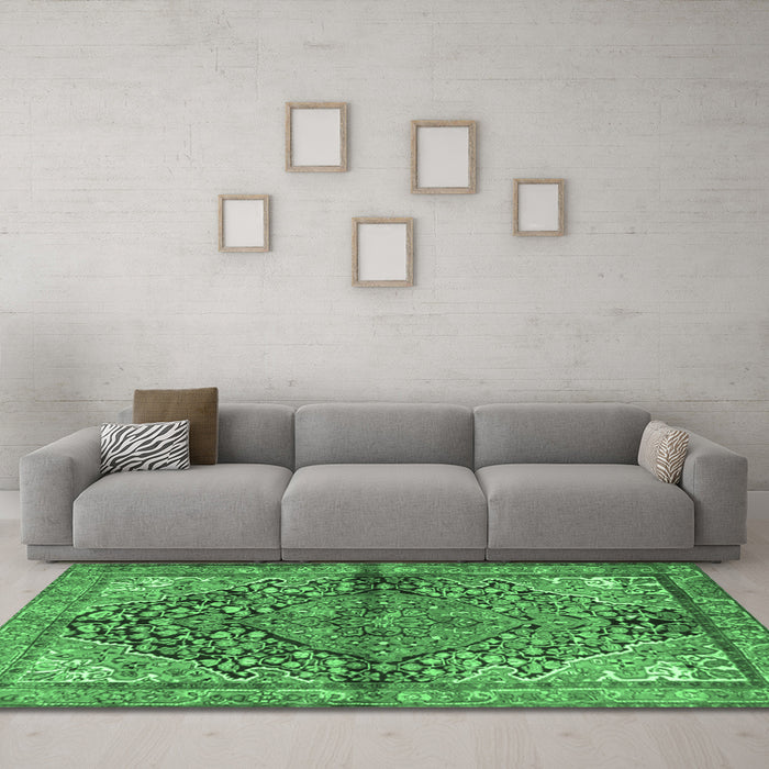 Machine Washable Medallion Emerald Green Traditional Area Rugs in a Living Room,, wshtr4652emgrn
