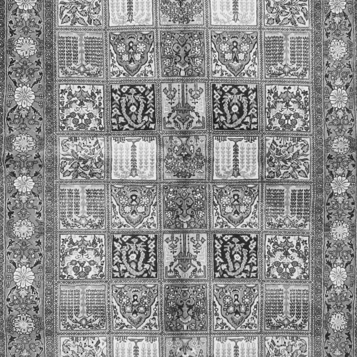 Serging Thickness of Machine Washable Persian Gray Traditional Rug, wshtr4653gry