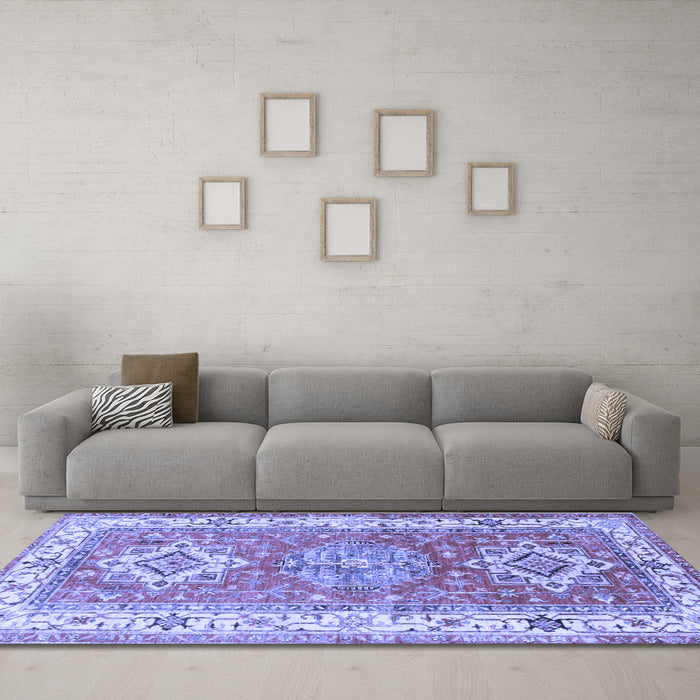Machine Washable Geometric Blue Traditional Rug in a Living Room, wshtr4656blu
