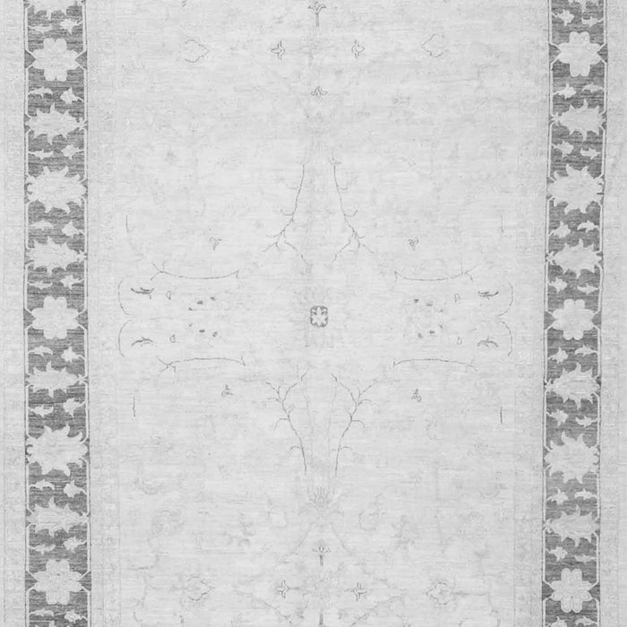 Serging Thickness of Machine Washable Oriental Gray Traditional Rug, wshtr4659gry