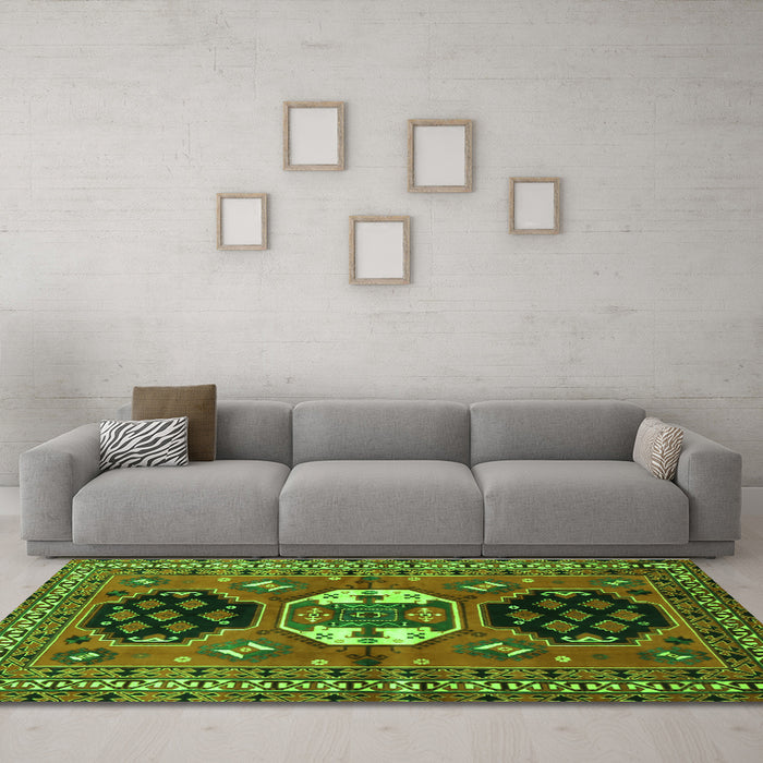 Machine Washable Persian Green Traditional Area Rugs in a Living Room,, wshtr4661grn