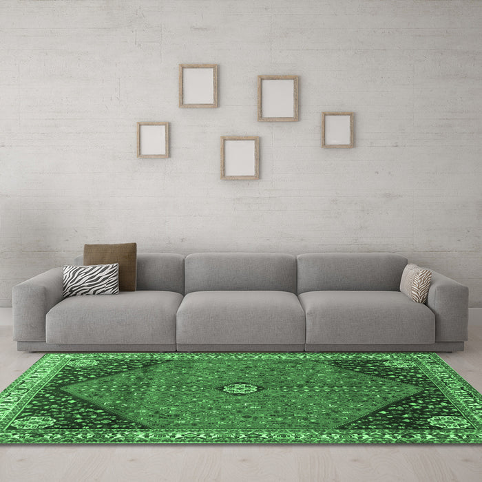 Machine Washable Medallion Emerald Green Traditional Area Rugs in a Living Room,, wshtr4664emgrn