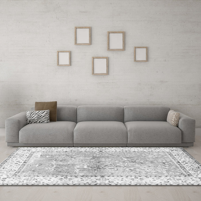 Machine Washable Animal Gray Traditional Rug in a Living Room,, wshtr4665gry