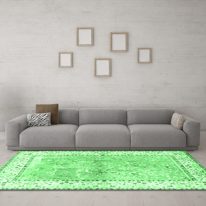 Machine Washable Animal Emerald Green Traditional Area Rugs in a Living Room,, wshtr4665emgrn